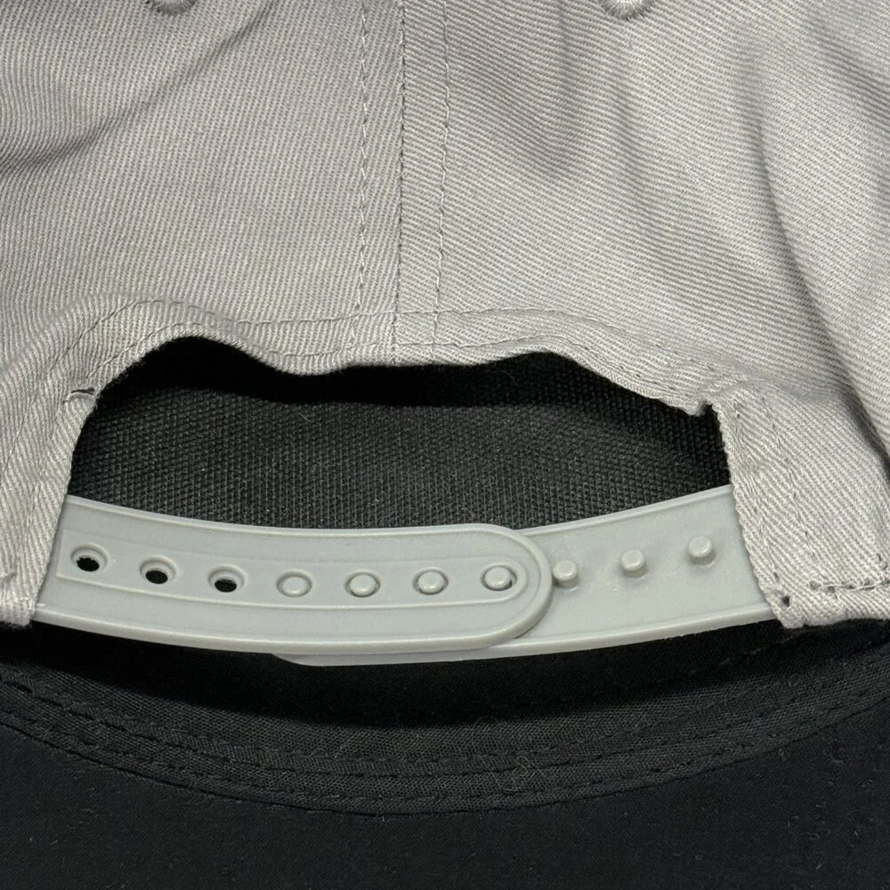 Nintendo‎ NES SnapBack Hat Controller Gray Black Cap Mens Adult
